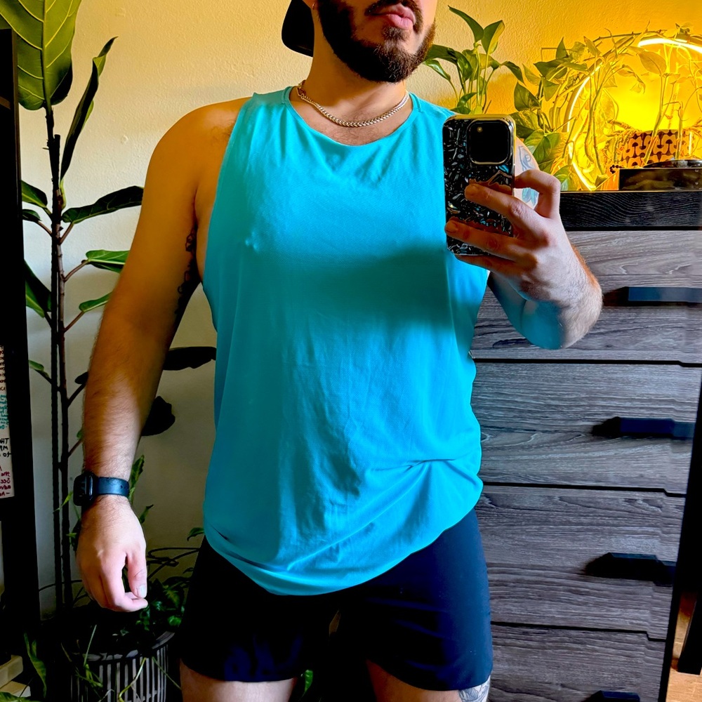 Lululemon Razor Back Tank - Picture 2 of 5